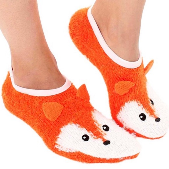 Adorable Fox Slippers - Picture 1 of 4